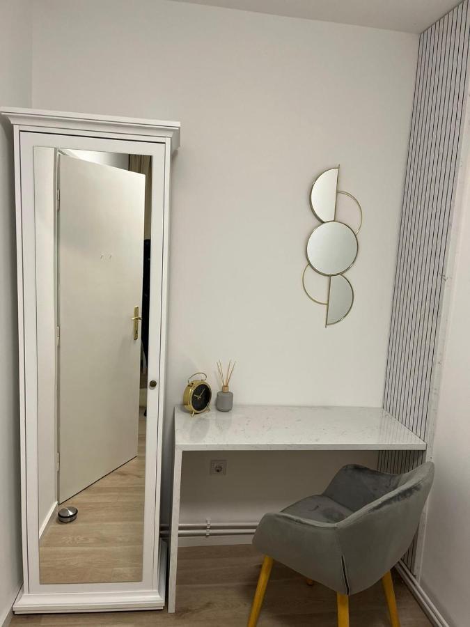 Апартаменты Apartman Gold Maris Карловац Экстерьер фото
