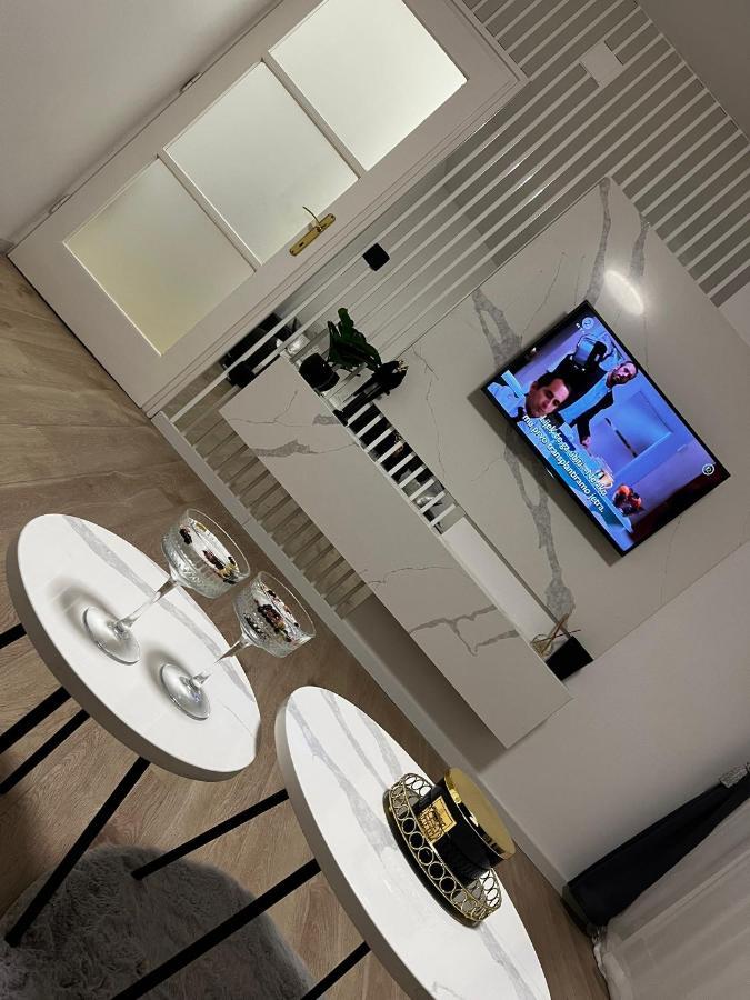 Апартаменты Apartman Gold Maris Карловац Экстерьер фото