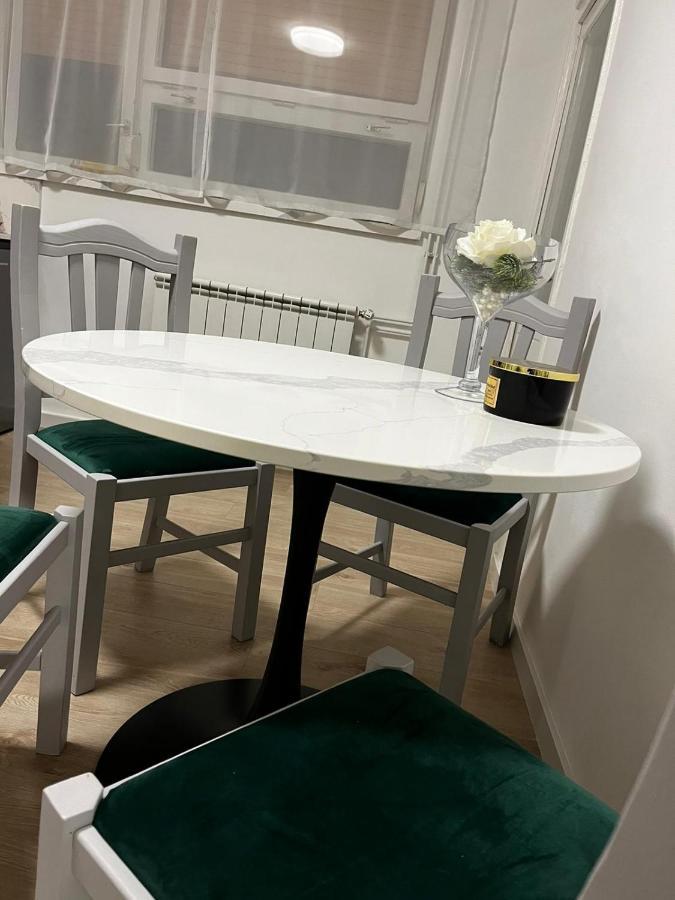 Апартаменты Apartman Gold Maris Карловац Экстерьер фото